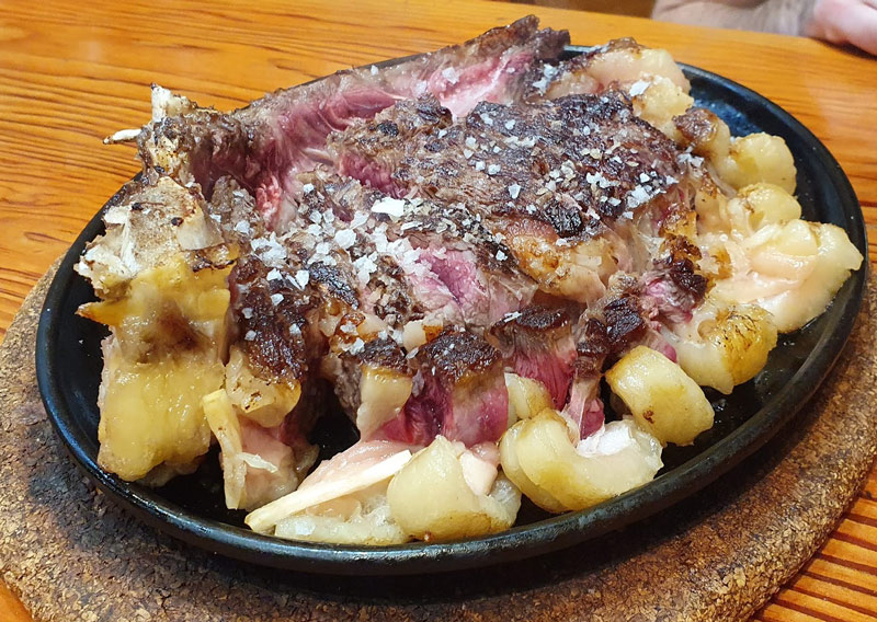 16 Tasty Foods To Eat in Spain 17 txuleton