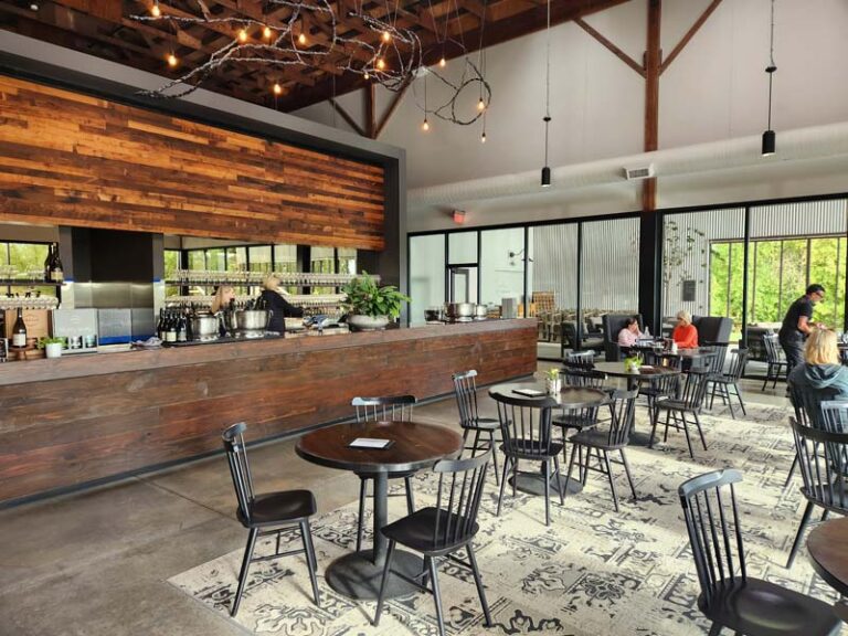 Where to Find the Best Willamette Valley Pinot Noir: 14+ Wineries to ...