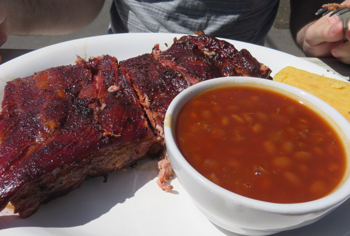 A Foodie's Guide to the Hood River Fruit Loop 12 Apple Valley BBQ