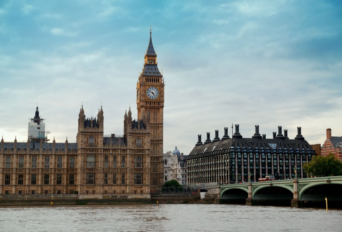 12 Famous Buildings In London Most Beautiful Buildings In London Akapv
