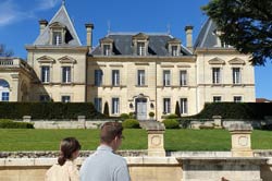 14 Top Saint-Emilion Wineries to Visit in 2023 2 Wine tour with B for Bordeaux