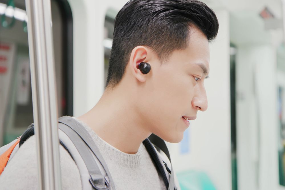 earbuds for travel