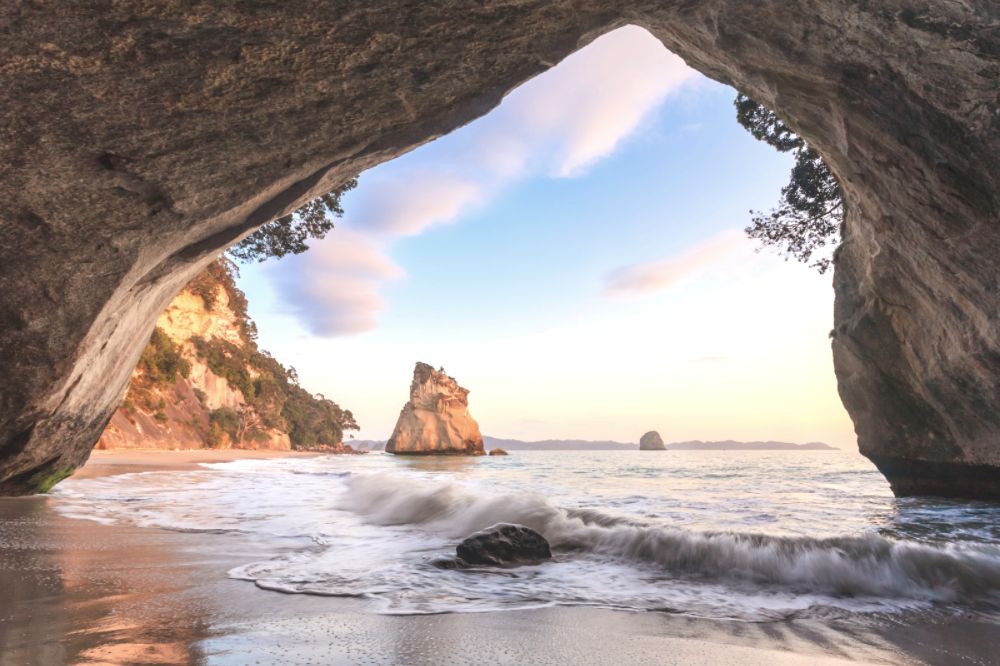cathedral cove - romantic destinations in New Zealand
