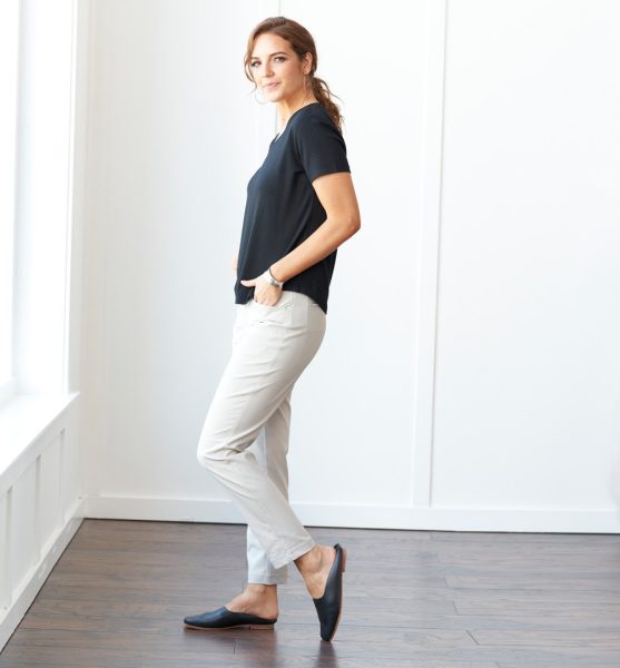 9 Best Travel Pants for Women (Comfort, Style, Versatility) - Savored ...