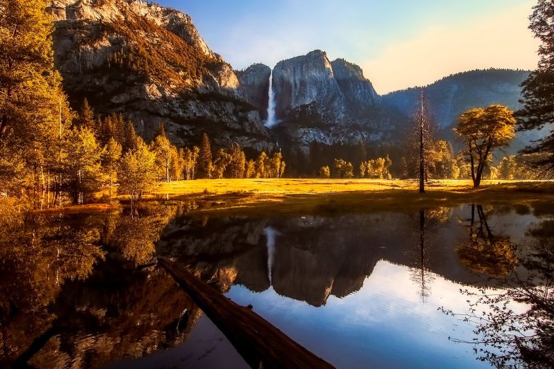 yosemite-national-park-alpine-lake
