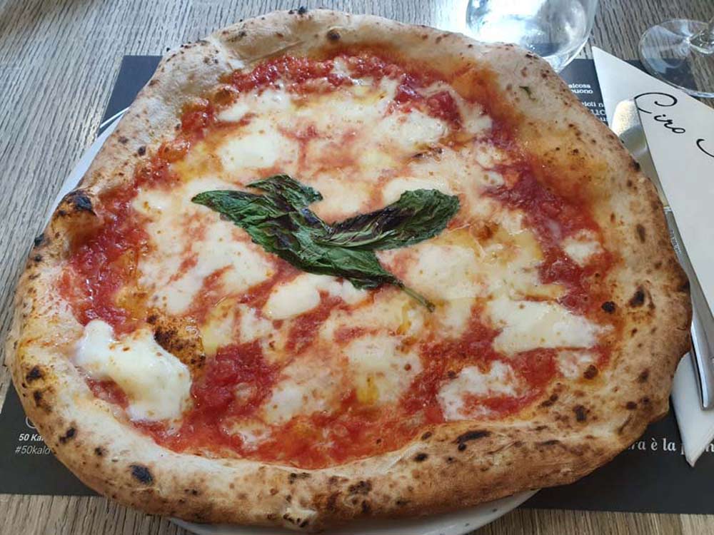 Top 20 Things to Do in Naples, Italy: Must-See Attractions 7 50 Kalo Pizza