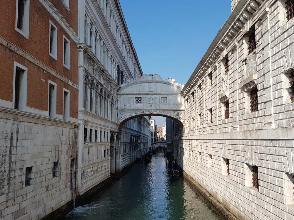 How Many Days to Spend in Venice, Italy 12 Bridge of Sighs