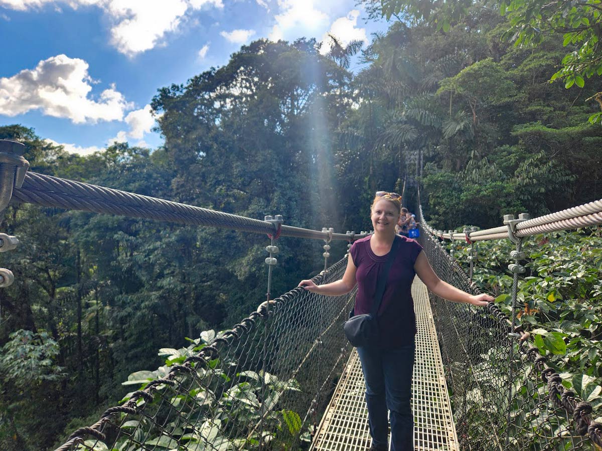 mistico hanging bridges