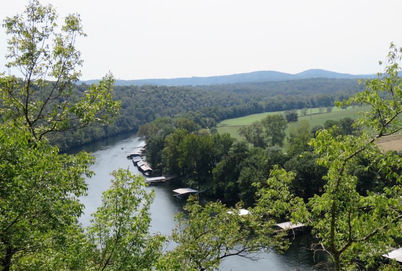 Best Hiking Trails to Explore Around Branson, Missouri in 2024 3 White River, Branson