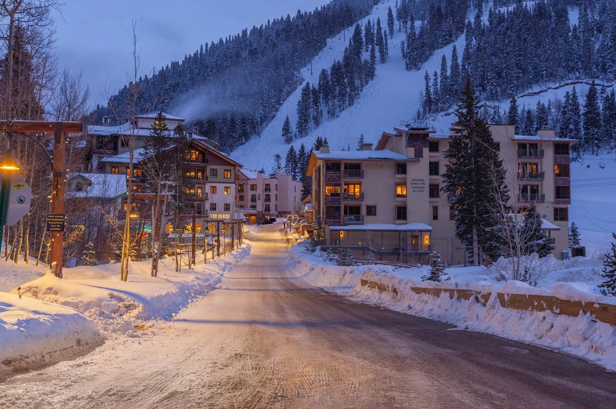 10 Best Ski Towns in the U.S. to Enjoy 2 Taos Ski Valley