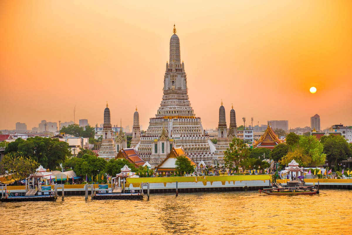 13 Unmissable Experiences in Bangkok, Thailand 1 Wat Arun