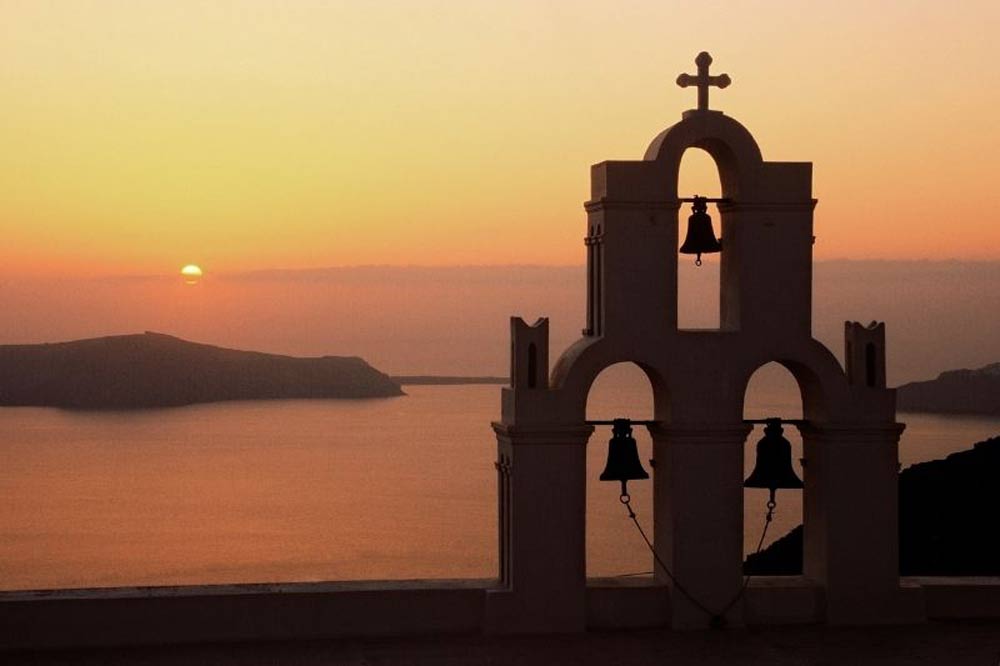 The World’s Most Memorable Sunset Views 1 santorini sunset
