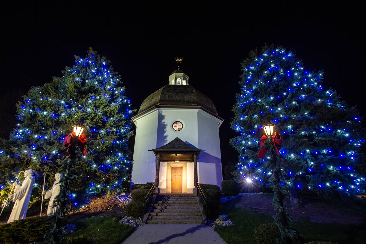 8 U.S. Towns That Come Alive at Christmas 3 Frankenmuth, Michigan